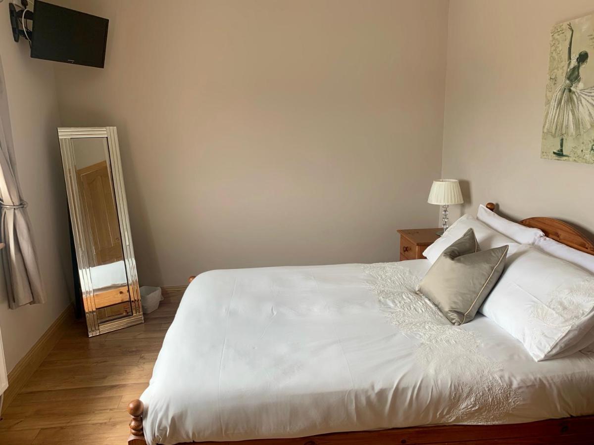 Wild Atlantic Way Cottage Dooagh Екстериор снимка
