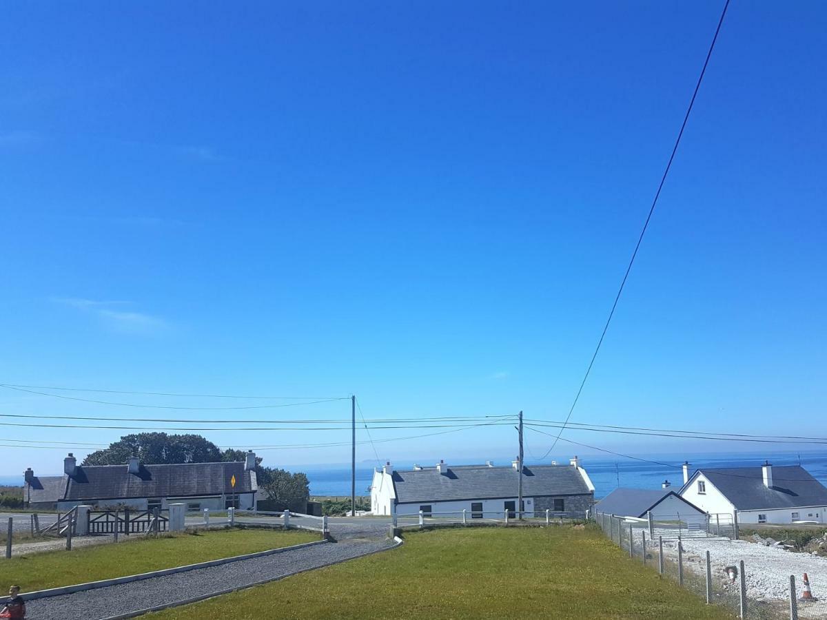 Wild Atlantic Way Cottage Dooagh Екстериор снимка