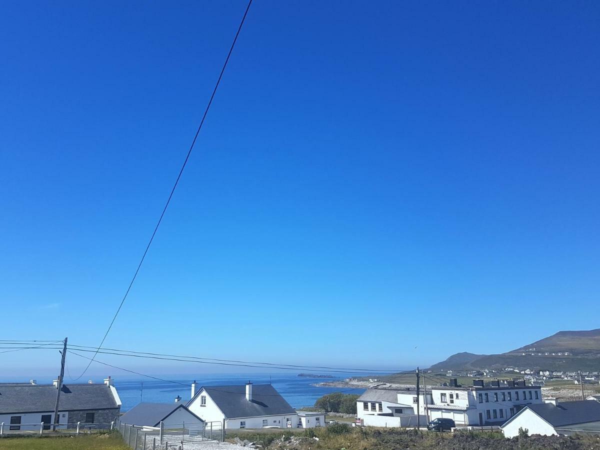 Wild Atlantic Way Cottage Dooagh Екстериор снимка