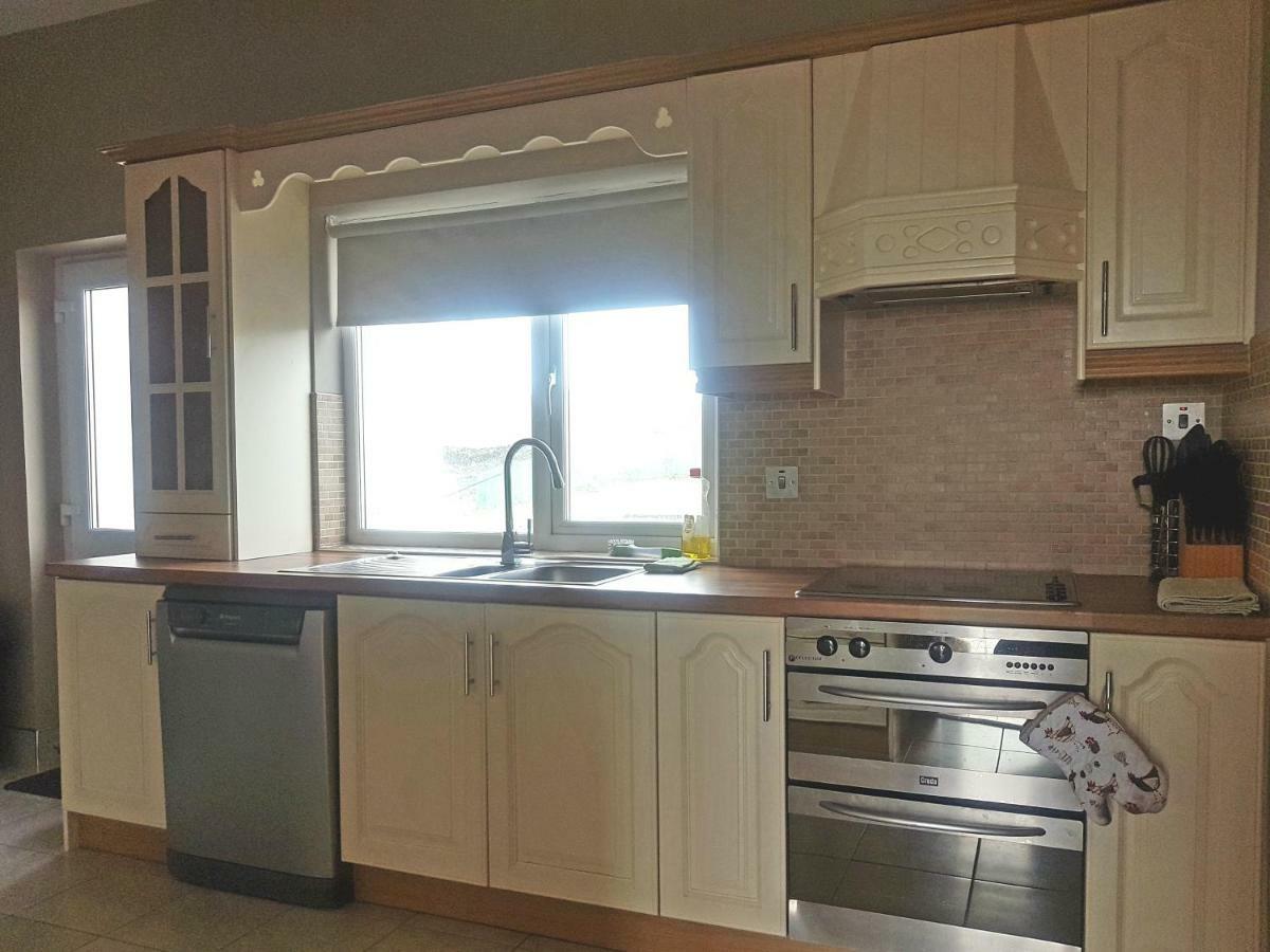 Wild Atlantic Way Cottage Dooagh Екстериор снимка